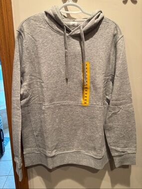 Mossy Oak Gray Pullover Hoodie with Yellow Accent